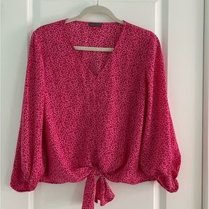 Vince Camuto tie front blouse size medium